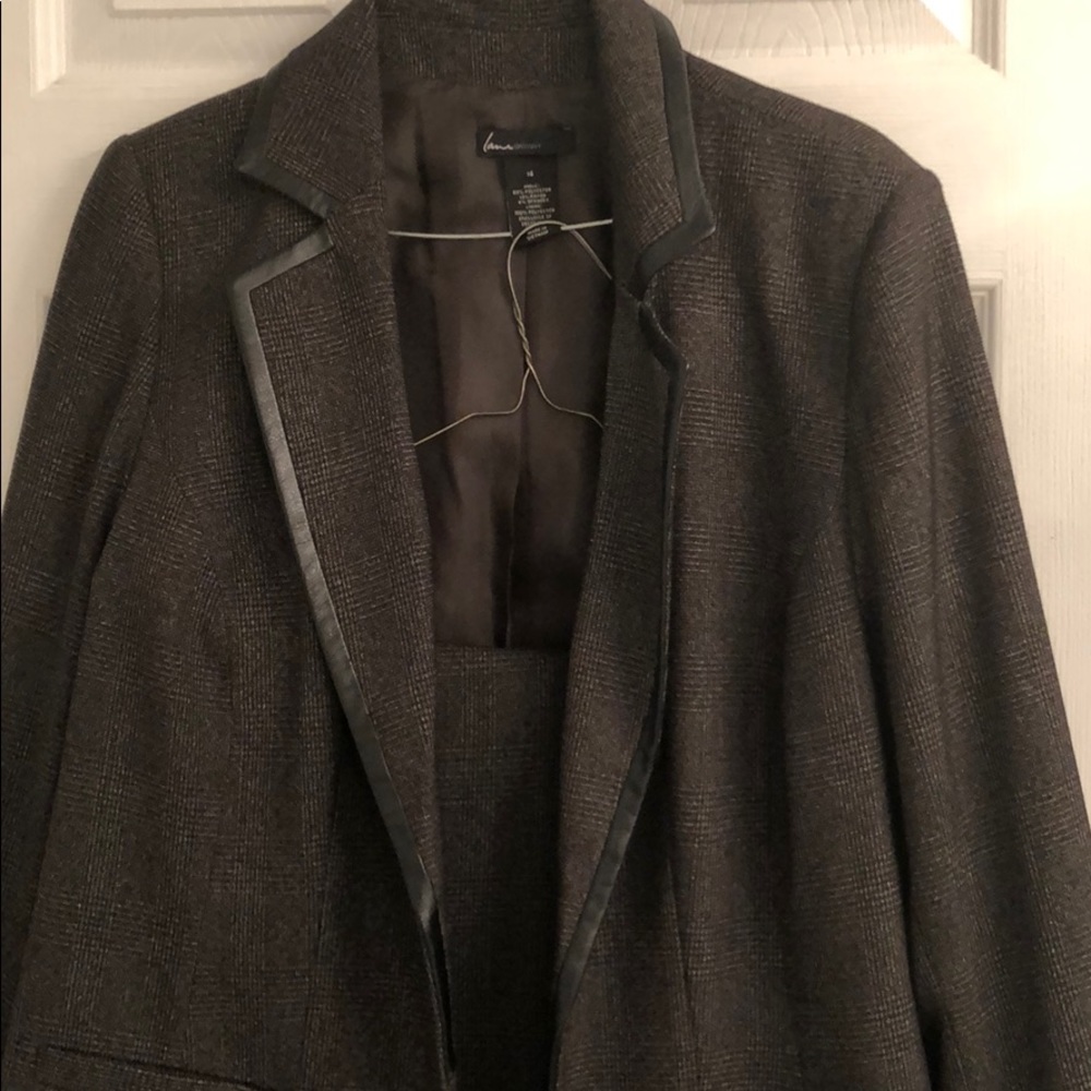 Women’s suit